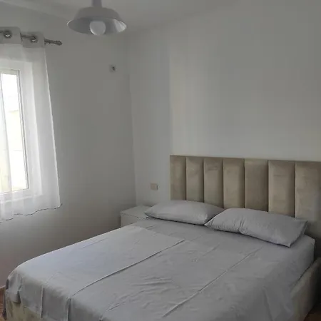 Joni's Small * Golem (Tirana)